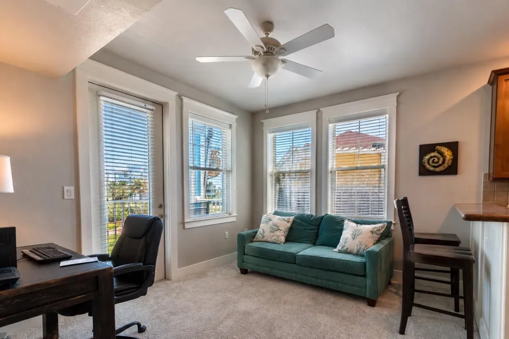 4221 Pointe West Drive #101 Galveston, TX 77554