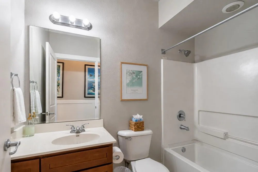 4221 Pointe West Drive #101 Galveston, TX 77554