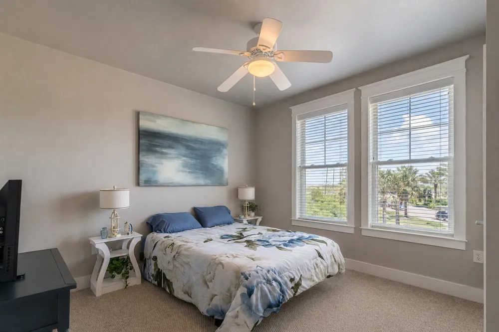 4221 Pointe West Drive #101 Galveston, TX 77554