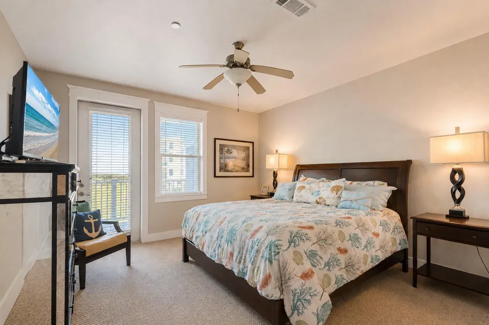 4221 Pointe West Drive #101 Galveston, TX 77554