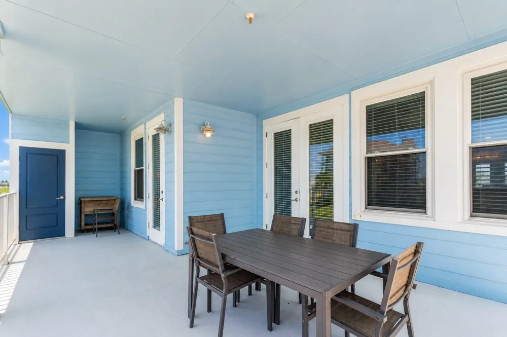4221 Pointe West Drive #101 Galveston, TX 77554