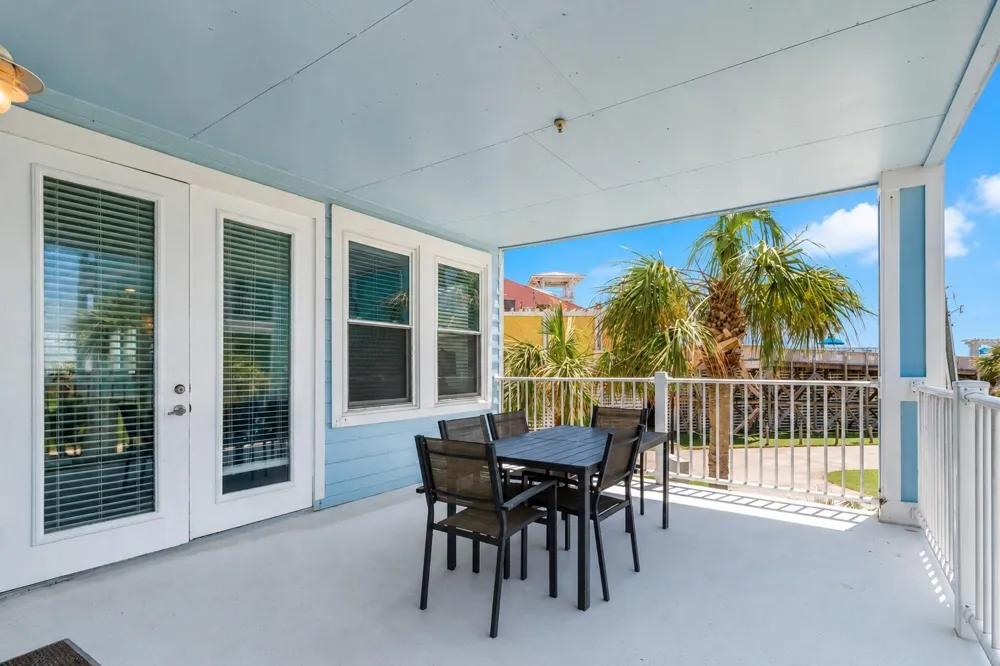 4221 Pointe West Drive #101 Galveston, TX 77554