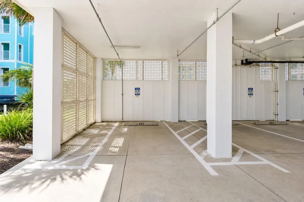 4221 Pointe West Drive #101 Galveston, TX 77554