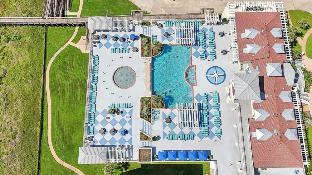 4221 Pointe West Drive #101 Galveston, TX 77554