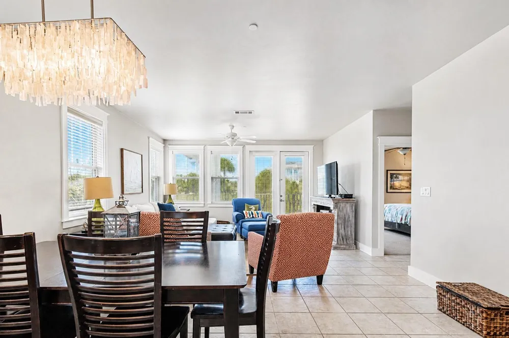 4221 Pointe West Drive #101 Galveston, TX 77554