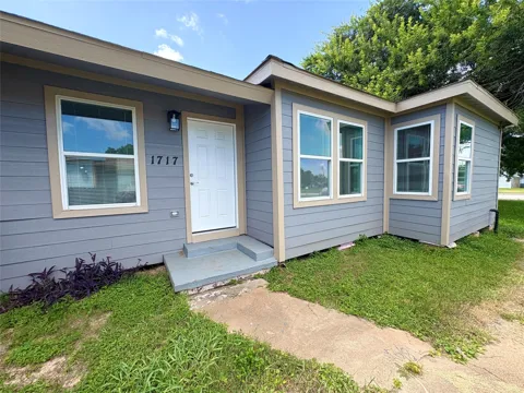 1717 W 4th Street