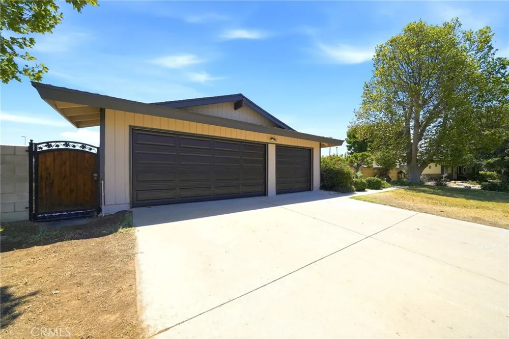 3073 Joshua Tree Riverside, CA 92503