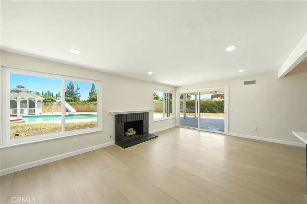 3073 Joshua Tree Riverside, CA 92503