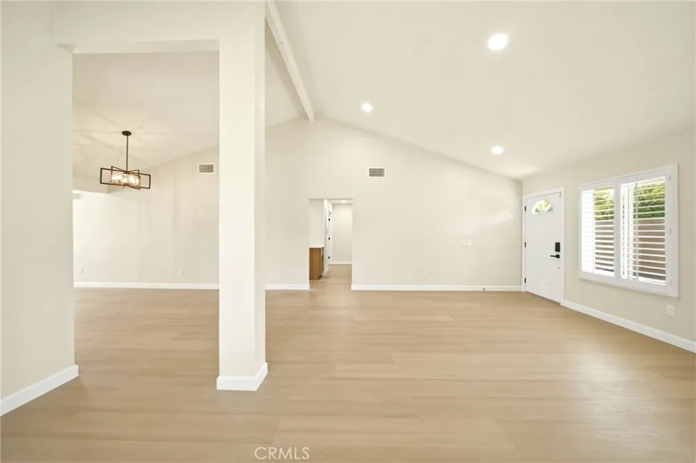 3073 Joshua Tree Riverside, CA 92503