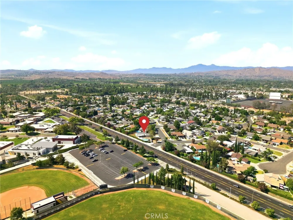 3073 Joshua Tree Riverside, CA 92503