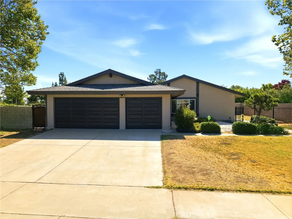 3073 Joshua Tree Riverside, CA 92503