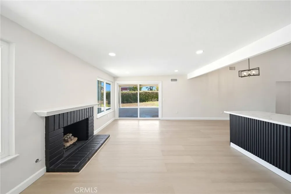 3073 Joshua Tree Riverside, CA 92503