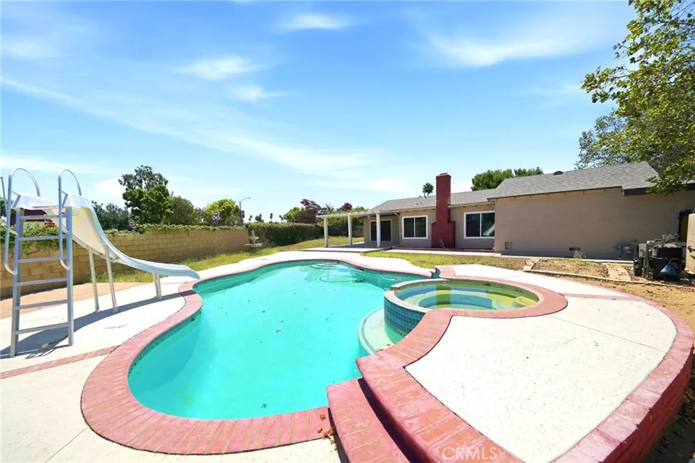 3073 Joshua Tree Riverside, CA 92503