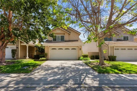 8728 Carlton