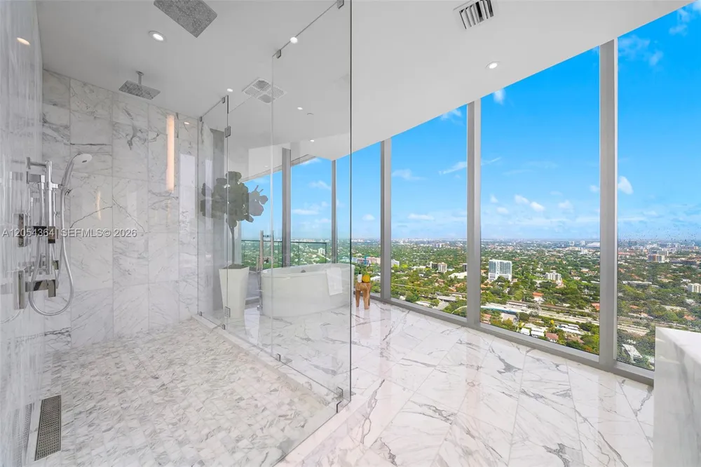 175 SE 25th Rd #PH-4001 Miami, FL 33129