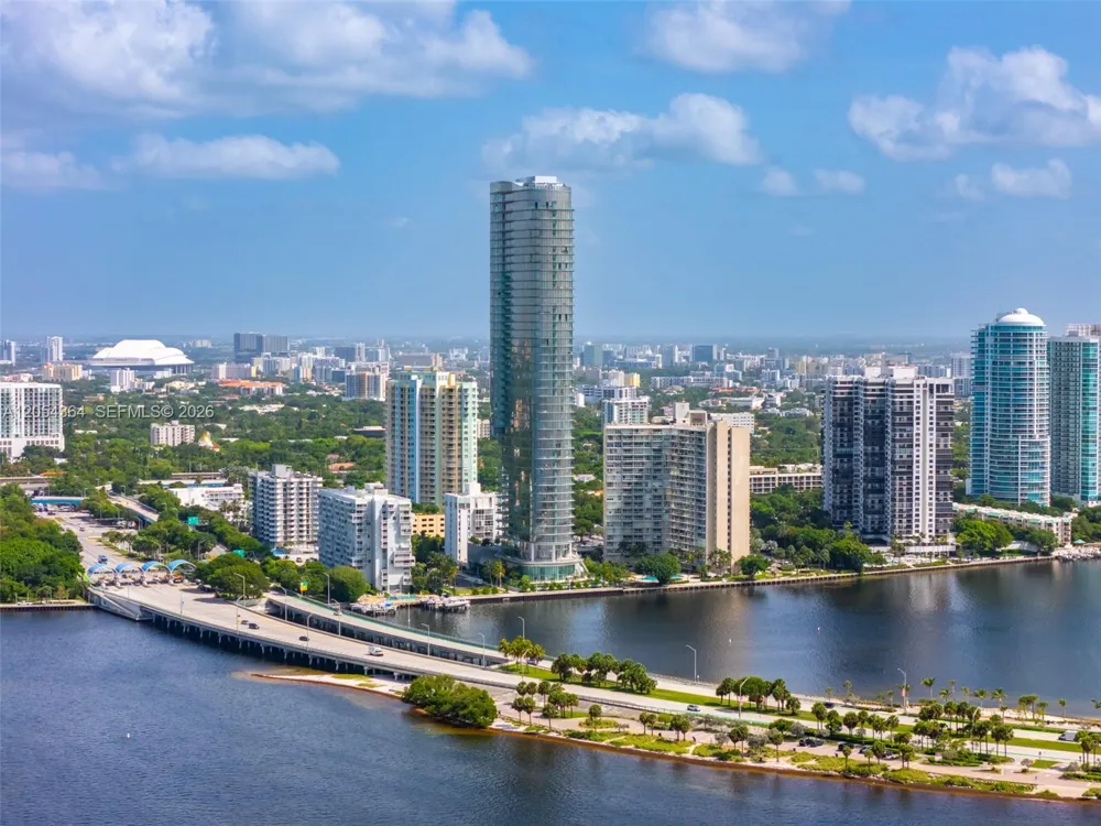 175 SE 25th Rd #PH-4001 Miami, FL 33129