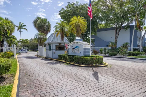 9365 Fontainebleau Blvd #E205
