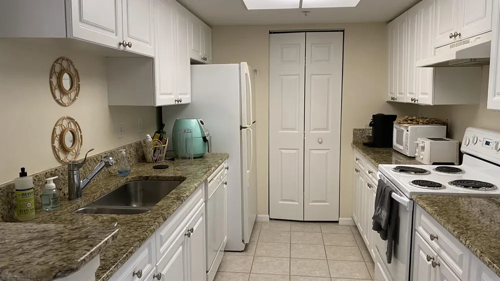 100 Crestwood Court #103 Royal Palm Beach, FL 33411
