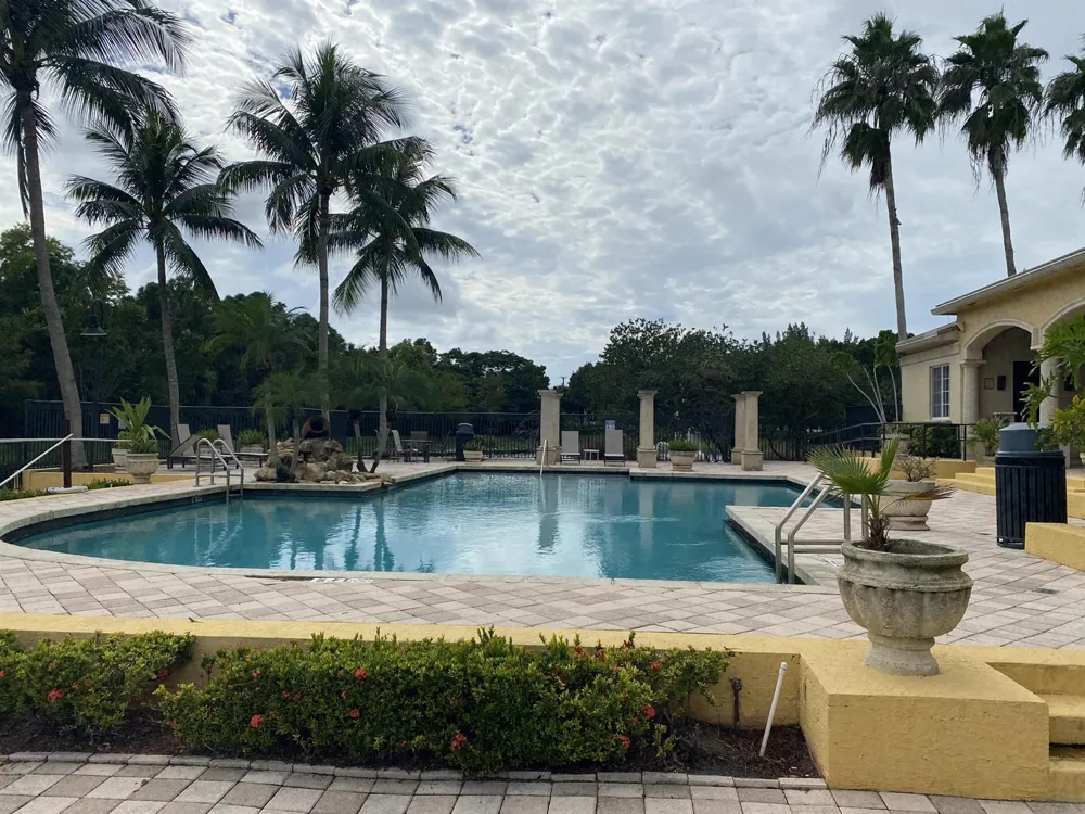 100 Crestwood Court #103 Royal Palm Beach, FL 33411