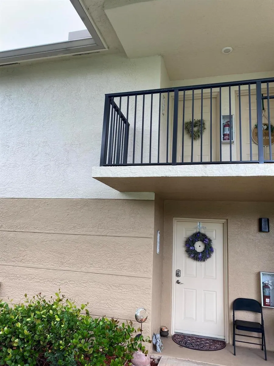 100 Crestwood Court #103 Royal Palm Beach, FL 33411