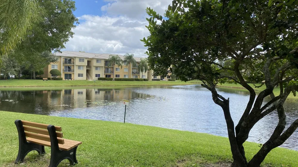 100 Crestwood Court #103 Royal Palm Beach, FL 33411