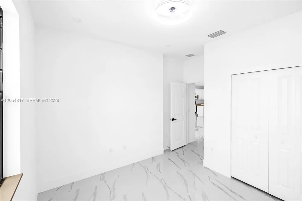 433 Rayford Lehigh Acres, FL 33974
