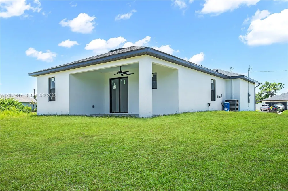 433 Rayford Lehigh Acres, FL 33974