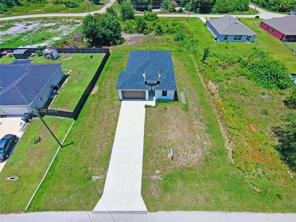 433 Rayford Lehigh Acres, FL 33974