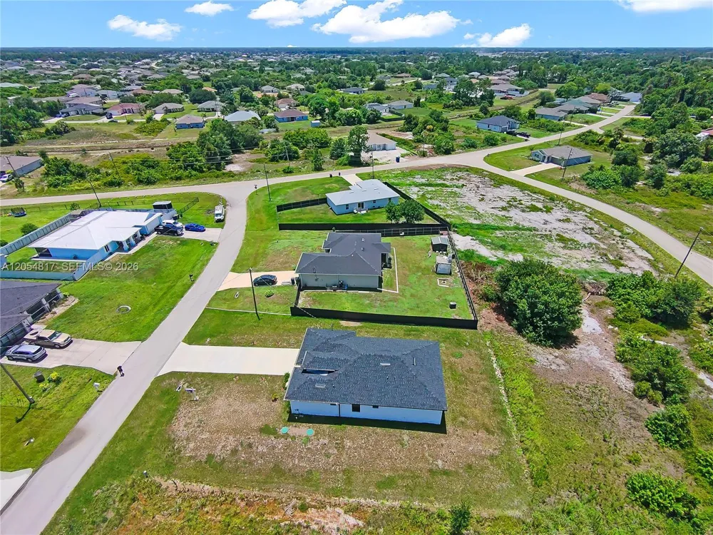 433 Rayford Lehigh Acres, FL 33974