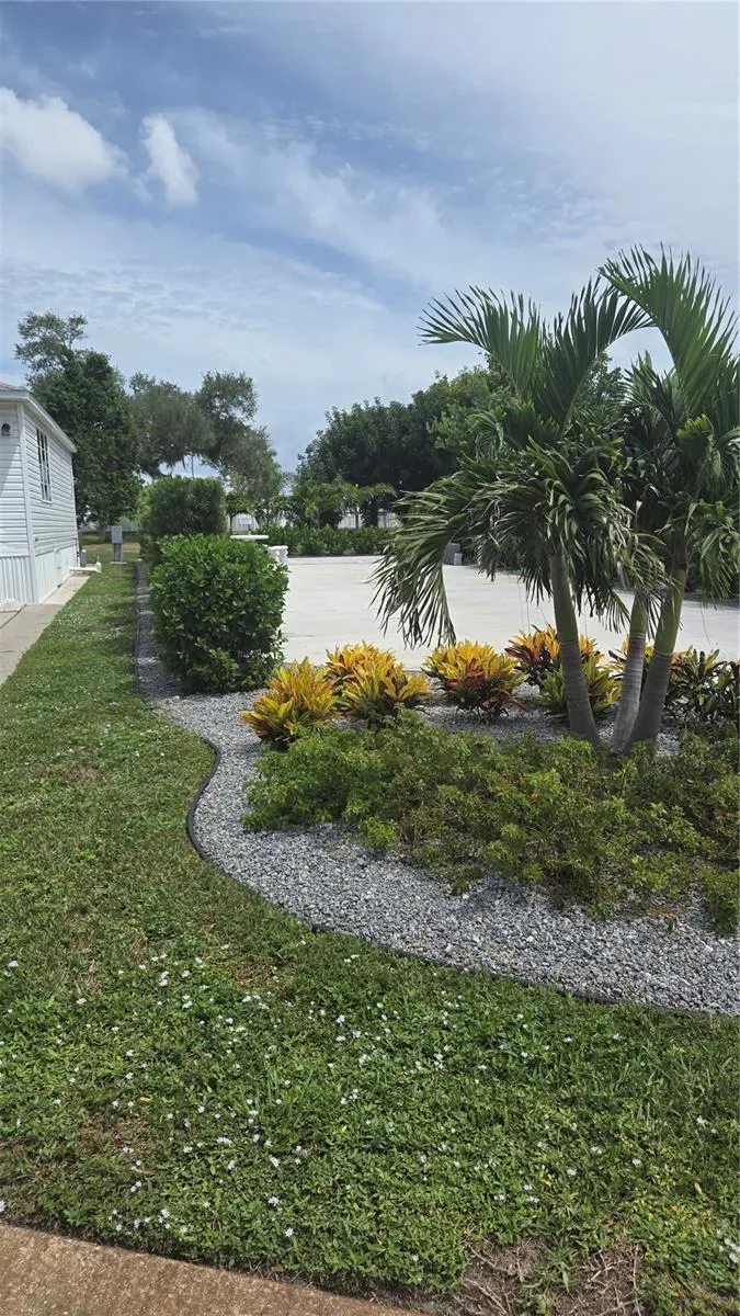 237 BAINBRIDGE DRIVE Nokomis, FL 34275