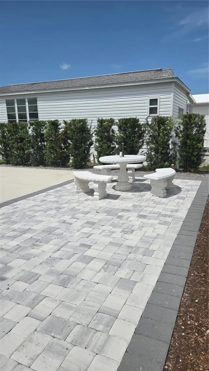 237 BAINBRIDGE DRIVE Nokomis, FL 34275