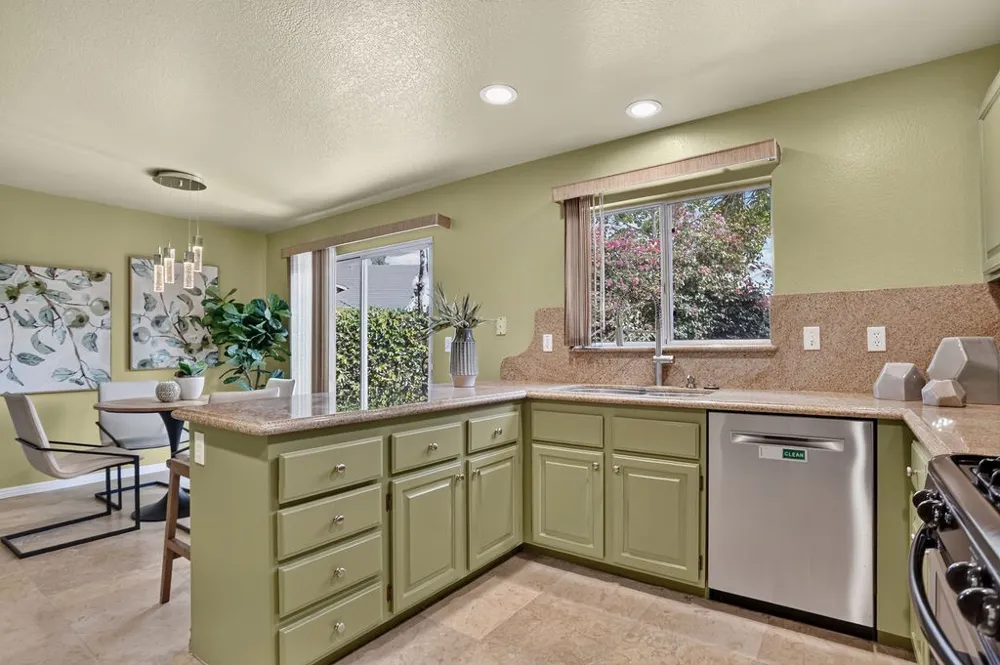 1602 E Autumnridge Court Orange, CA 92866
