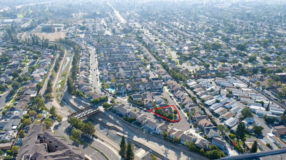 1602 E Autumnridge Court Orange, CA 92866