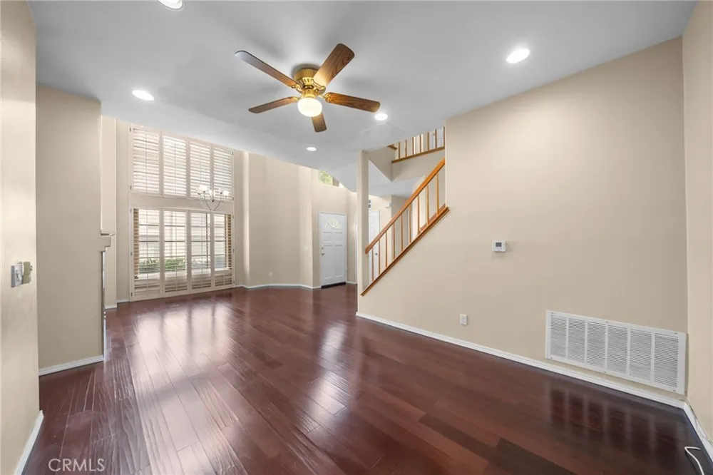 22320 Mission Circle #92 Chatsworth, CA 91311