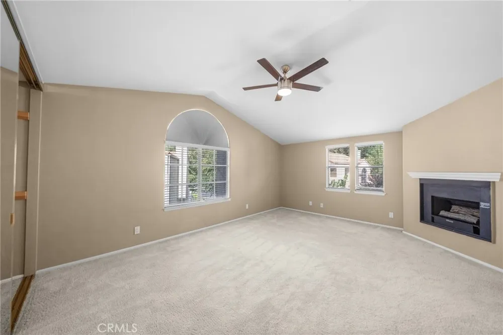 22320 Mission Circle #92 Chatsworth, CA 91311