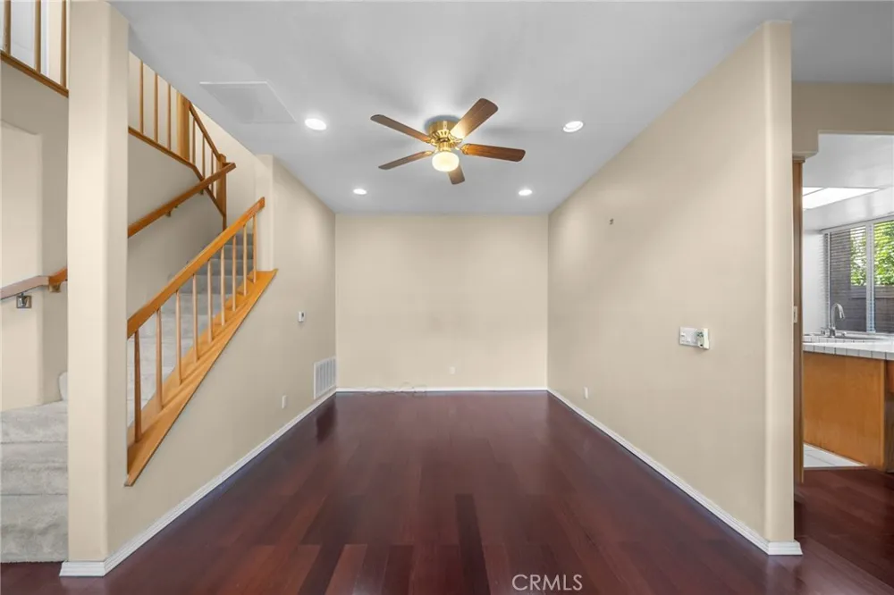 22320 Mission Circle #92 Chatsworth, CA 91311