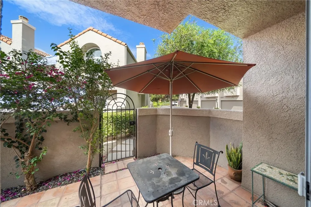 22320 Mission Circle #92 Chatsworth, CA 91311