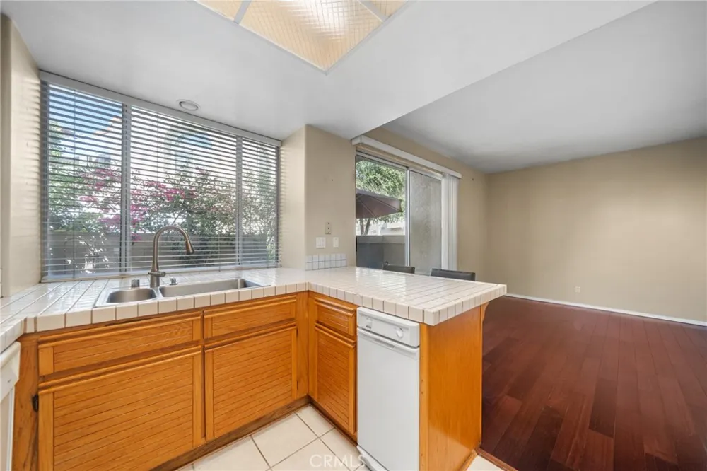 22320 Mission Circle #92 Chatsworth, CA 91311