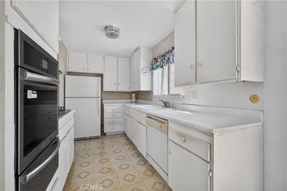 8170 Glengarry Buena Park, CA 90621
