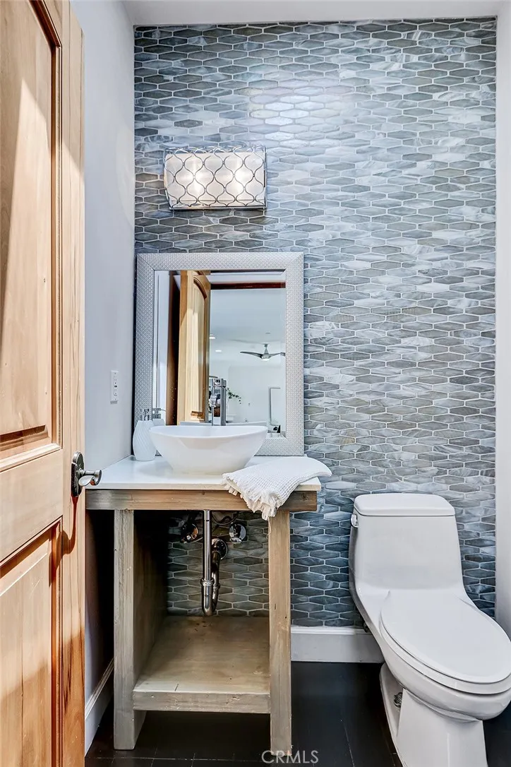 429 11th Street Hermosa Beach, CA 90254