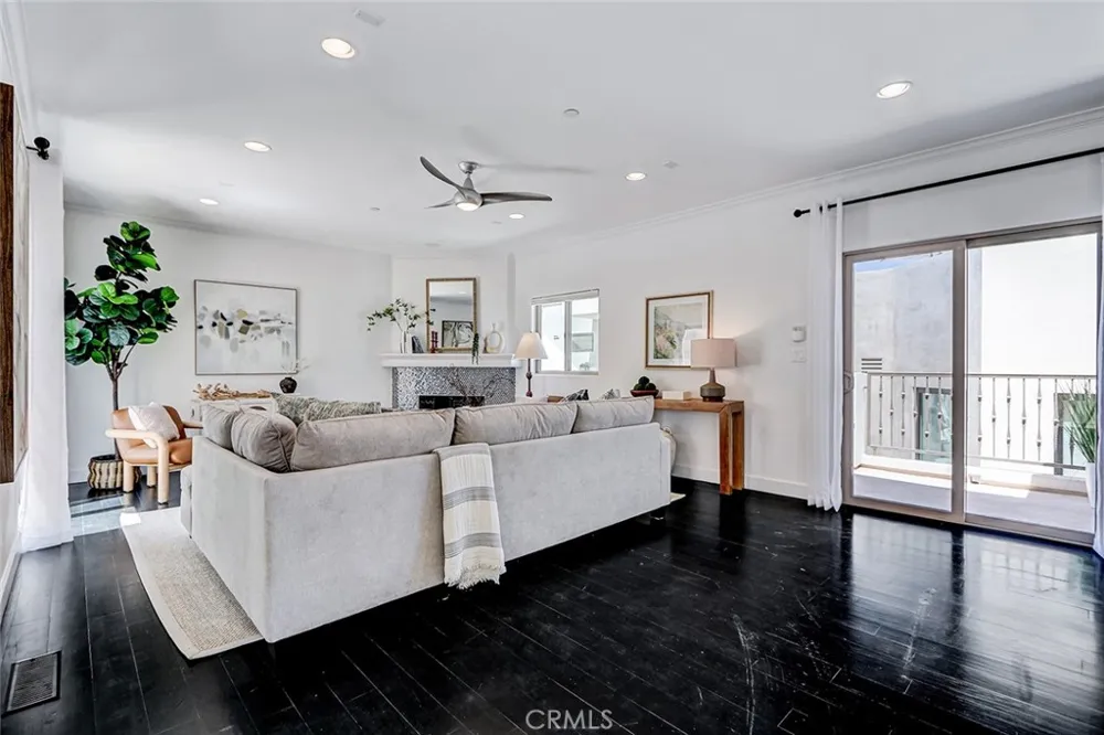 429 11th Street Hermosa Beach, CA 90254