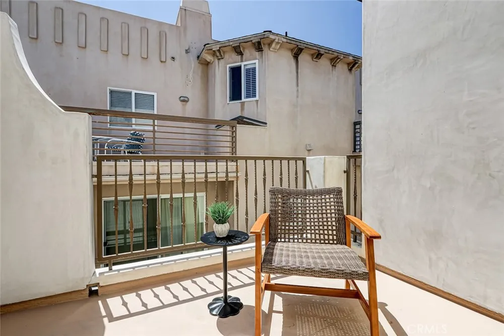 429 11th Street Hermosa Beach, CA 90254