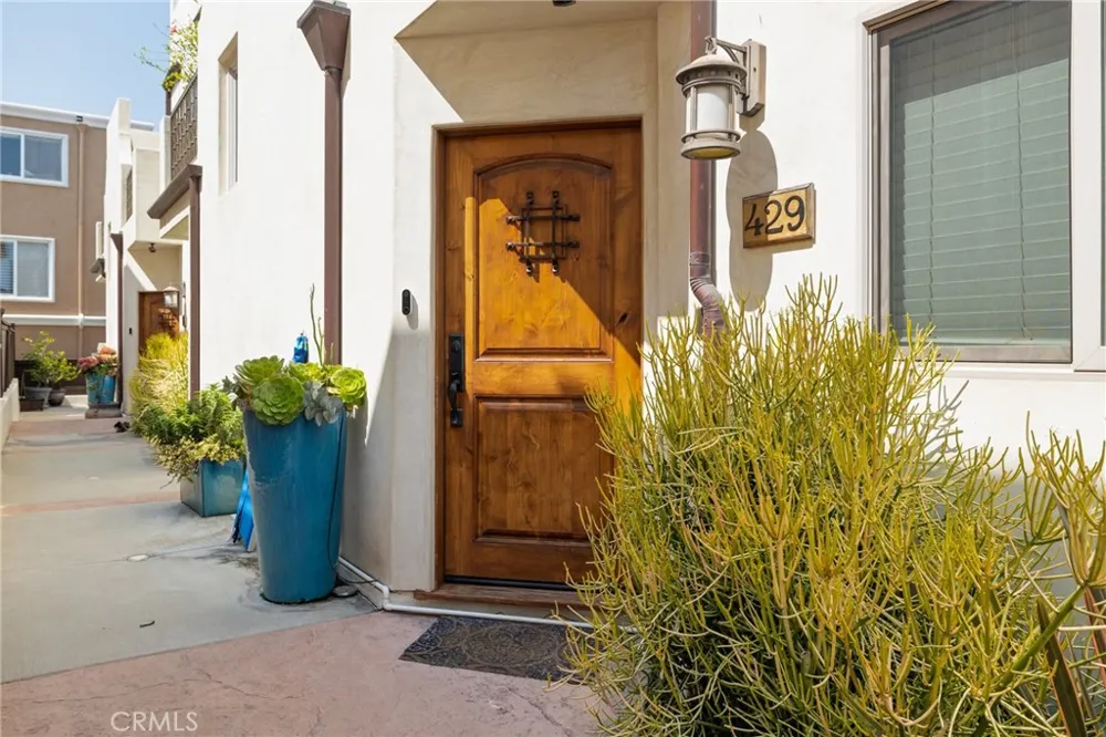 429 11th Street Hermosa Beach, CA 90254