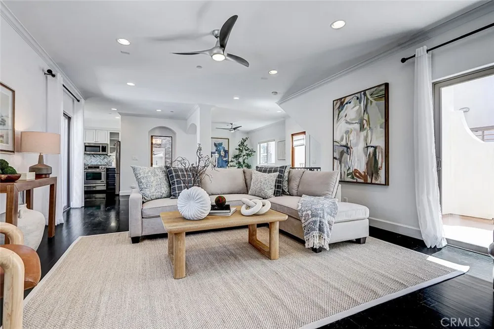 429 11th Street Hermosa Beach, CA 90254