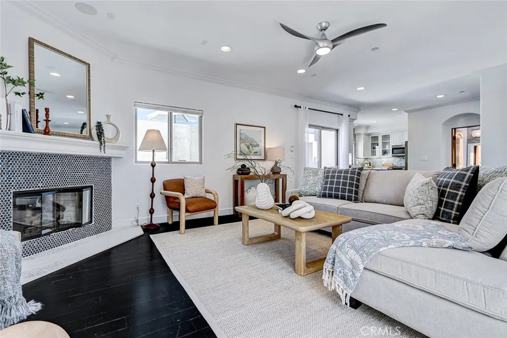 429 11th Street Hermosa Beach, CA 90254