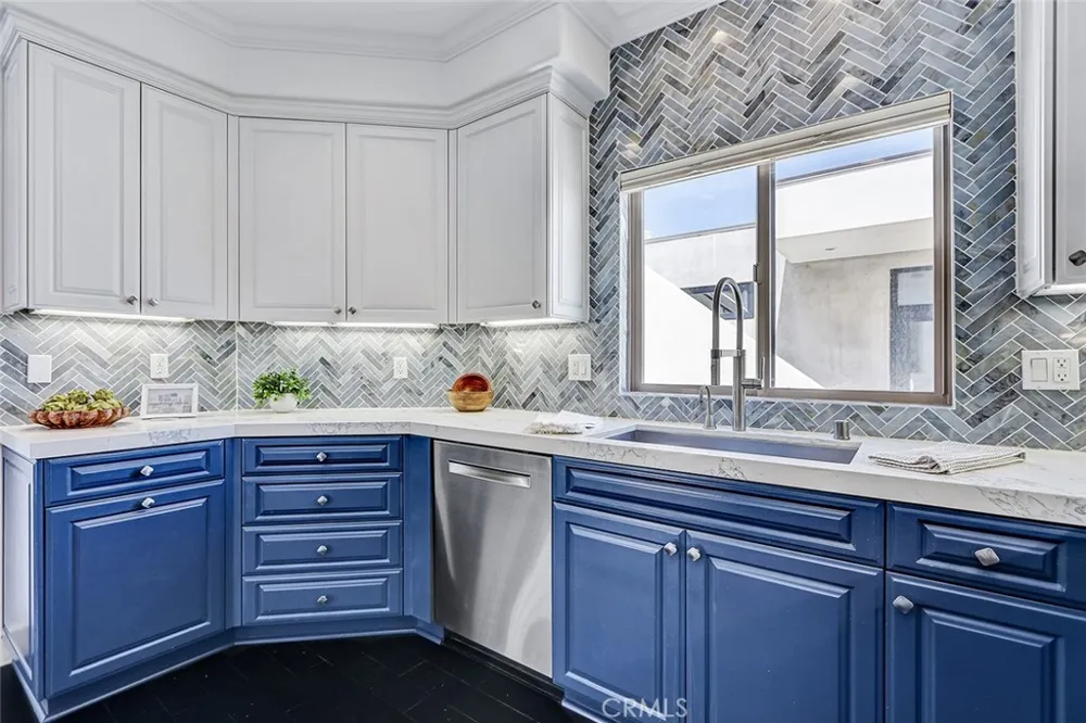 429 11th Street Hermosa Beach, CA 90254