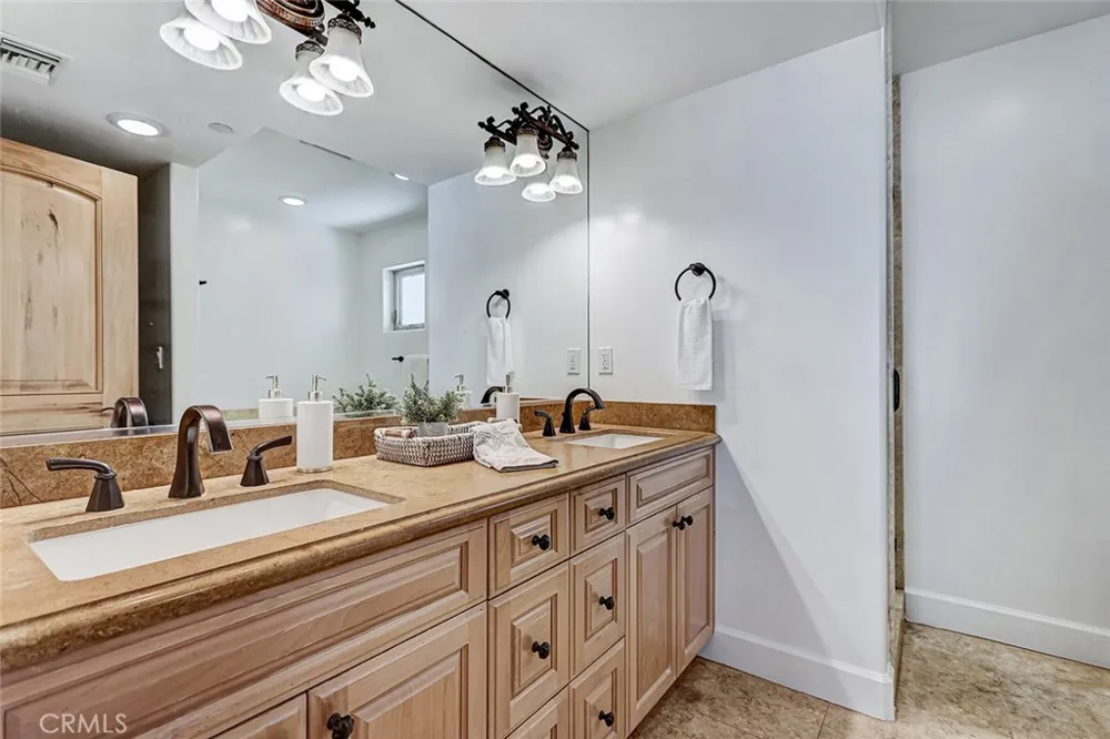 429 11th Street Hermosa Beach, CA 90254