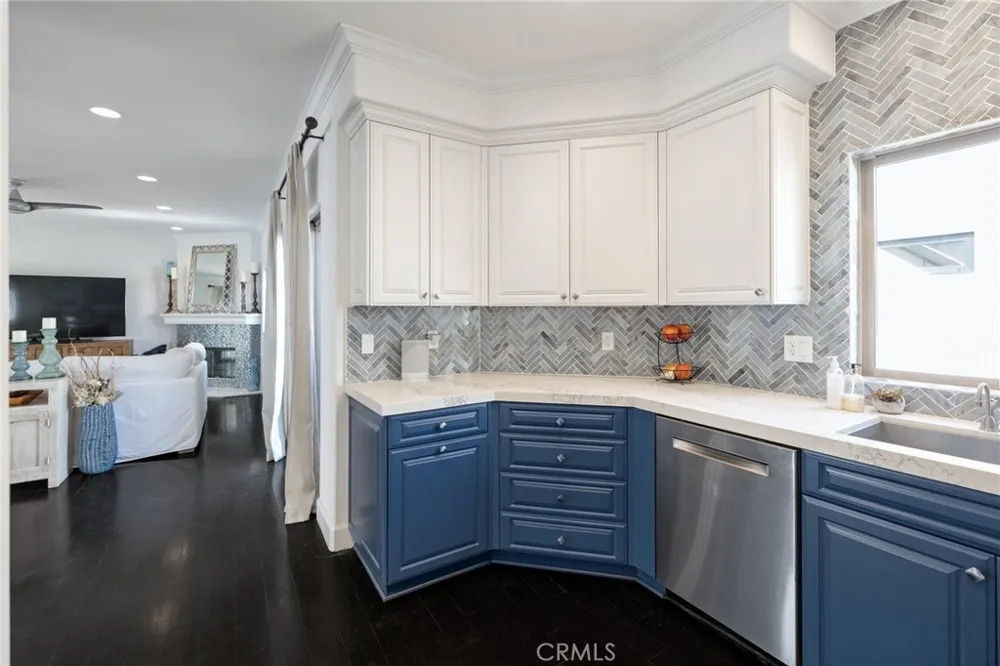 429 11th Street Hermosa Beach, CA 90254
