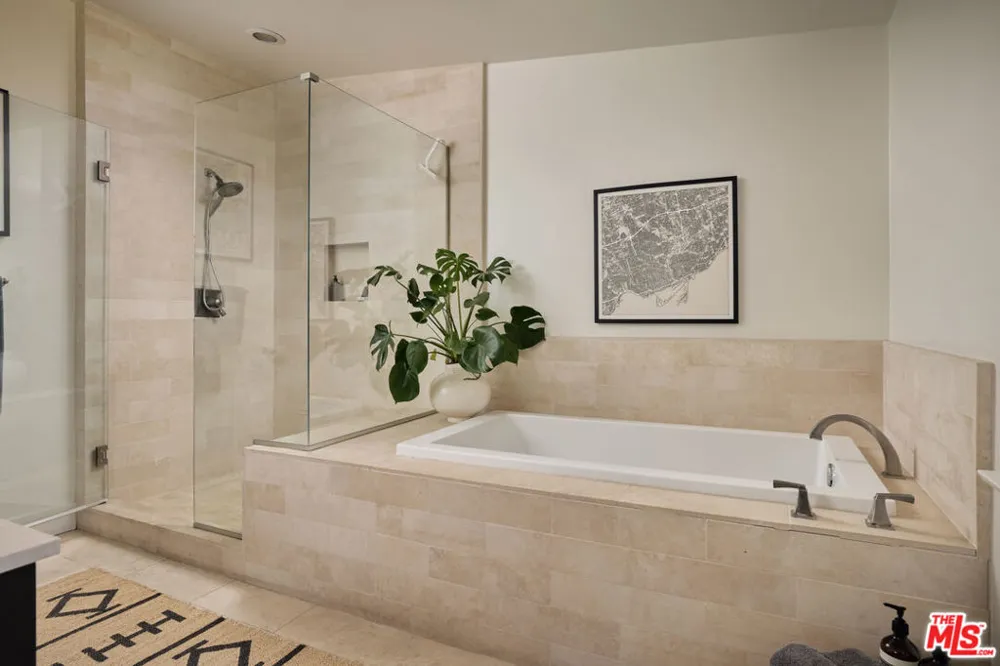 1205 Eagle Vista Drive Los Angeles, CA 90041