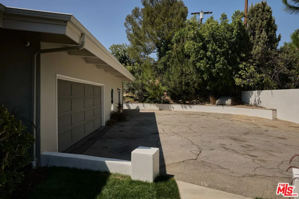 1205 Eagle Vista Drive Los Angeles, CA 90041